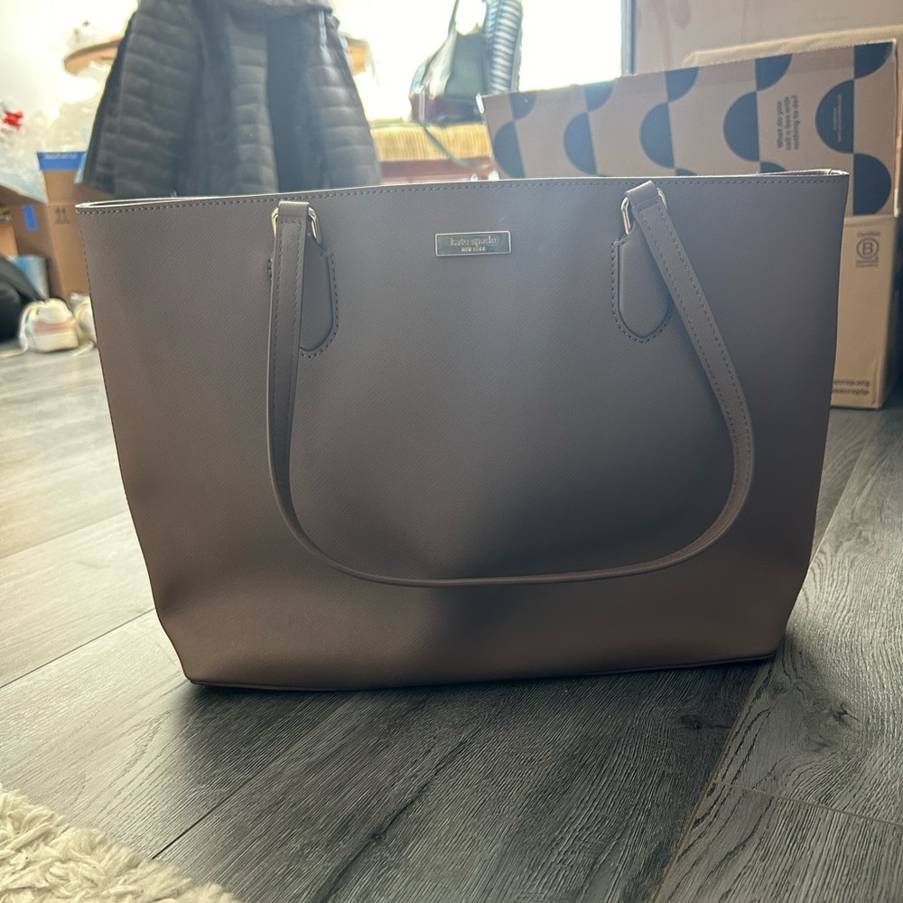 KATE SPADE LAPTOP TOTE PURSE | **NEARLY LIKE NEW CONDITION**